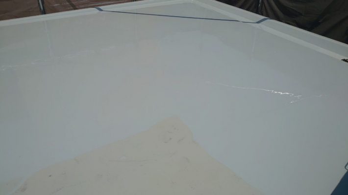 ウレタン防水2層目
規定の塗膜厚を形成するために２層目を塗布します。