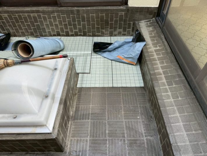 絶縁シート貼り