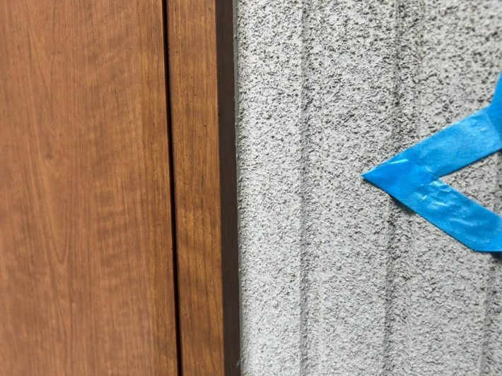 シーリング施工前
窓廻り部分も打ち替えです。