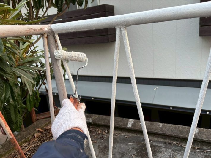 錆止め
密着性を良くし、金属の腐食を防ぐ効果があります。